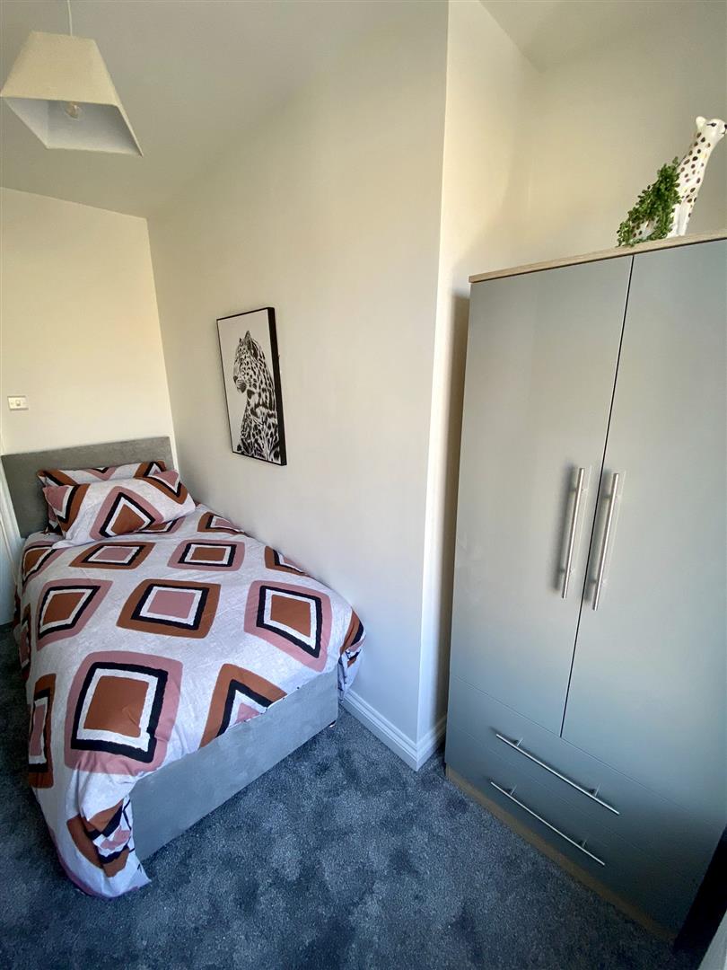 1 bed house share to rent in Burnley Road, Colne 3