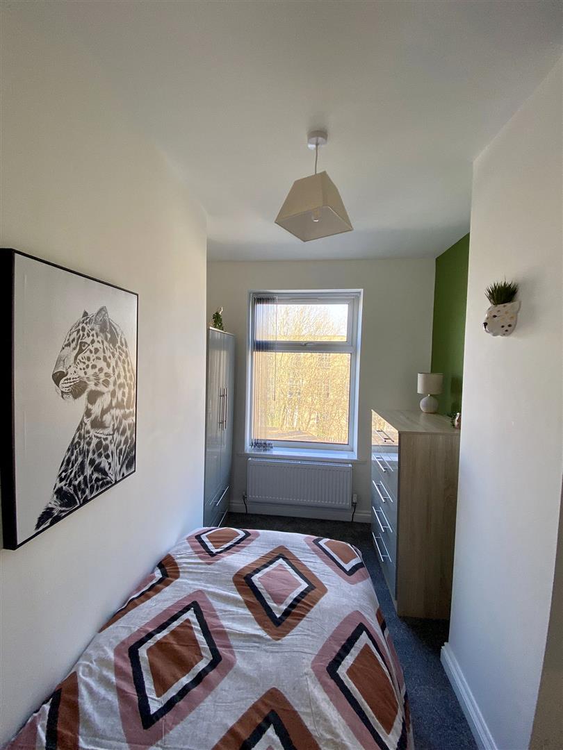 1 bed house share to rent in Burnley Road, Colne 1