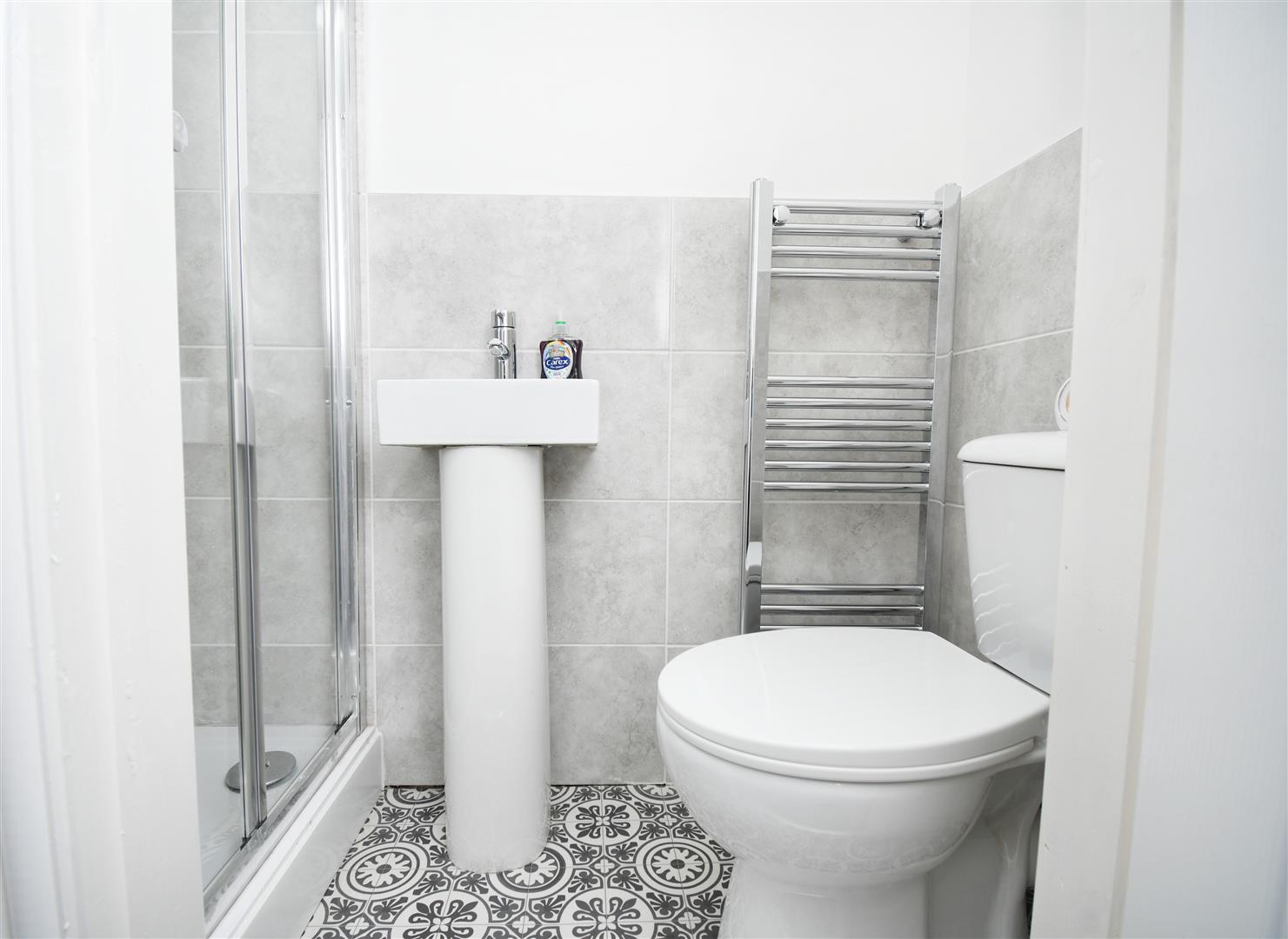 1 bed house share to rent in St. Matthew Street, Burnley  - Property Image 5
