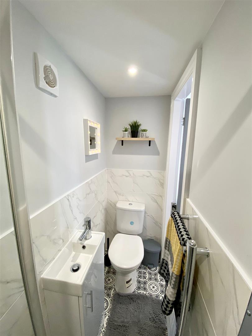 1 bed house share to rent in Coal Clough Lane, Burnley 2