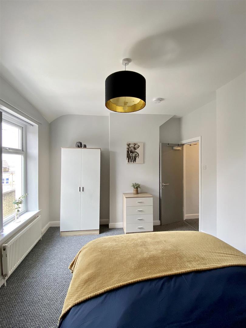 1 bed house share to rent in Coal Clough Lane, Burnley  - Property Image 3