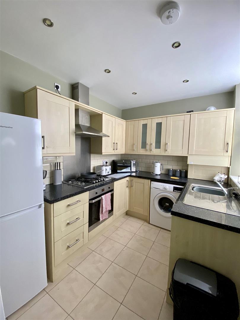 1 bed house share to rent in Berry Street, Burnley 7