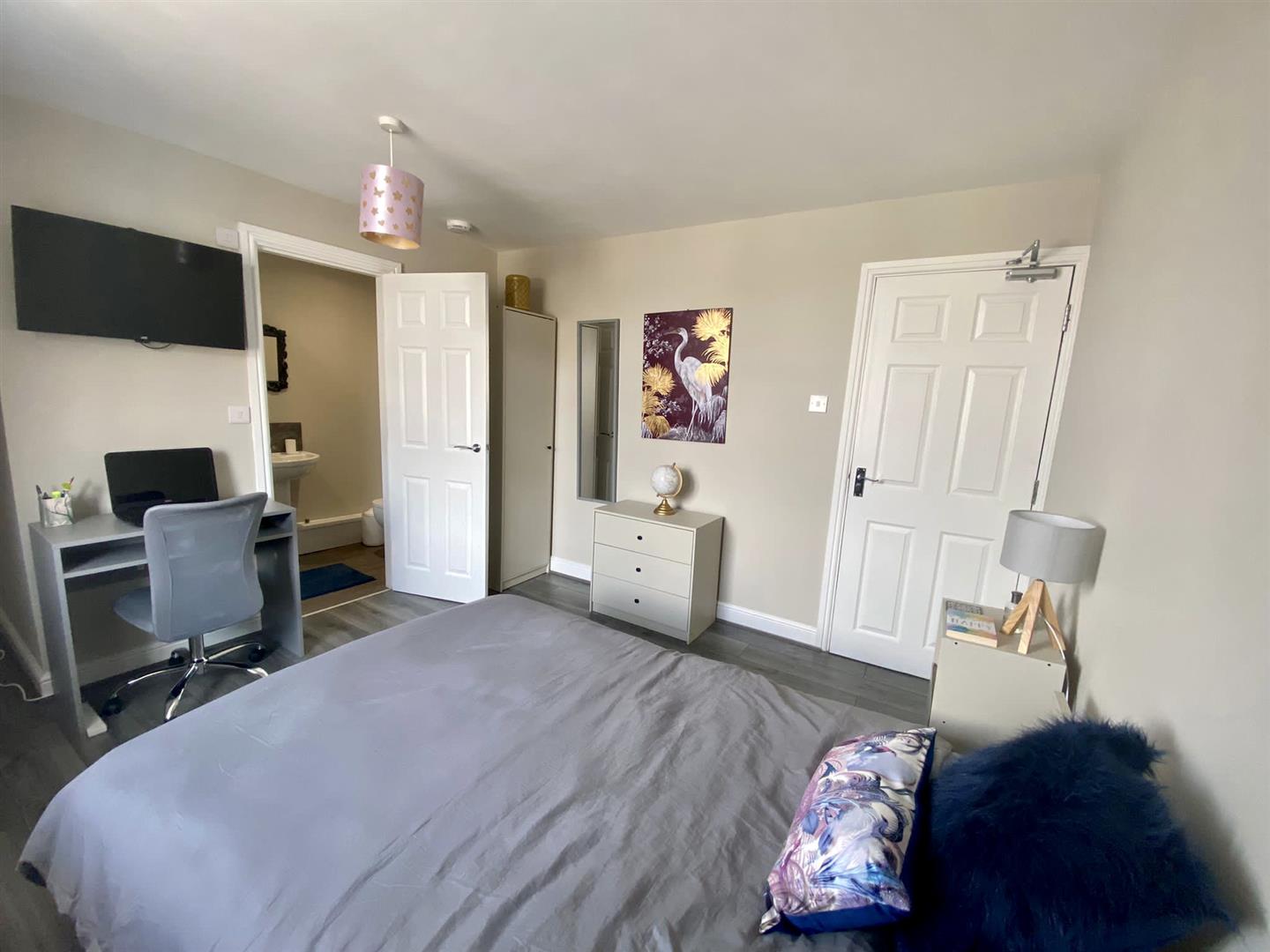 1 bed house share to rent in Berry Street, Burnley 2