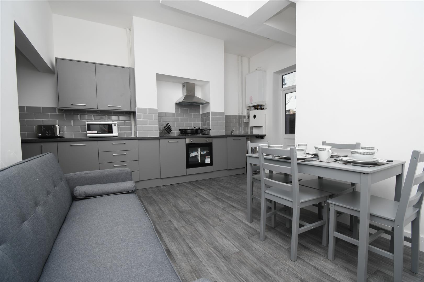 1 bed house share to rent in Berry Street, Burnley  - Property Image 9