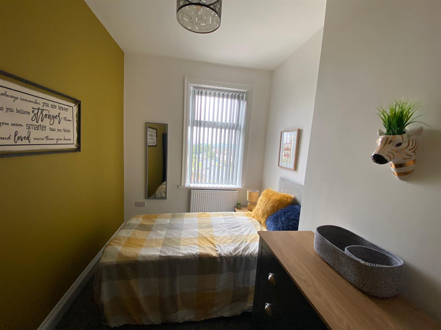 1 bed house to rent in Coal Clough Lane, Burnley 3