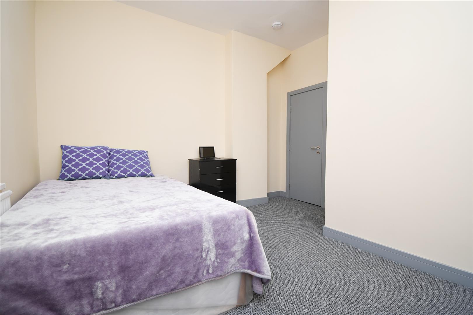 1 bed house share to rent in Renshaw Street, Burnley  - Property Image 14