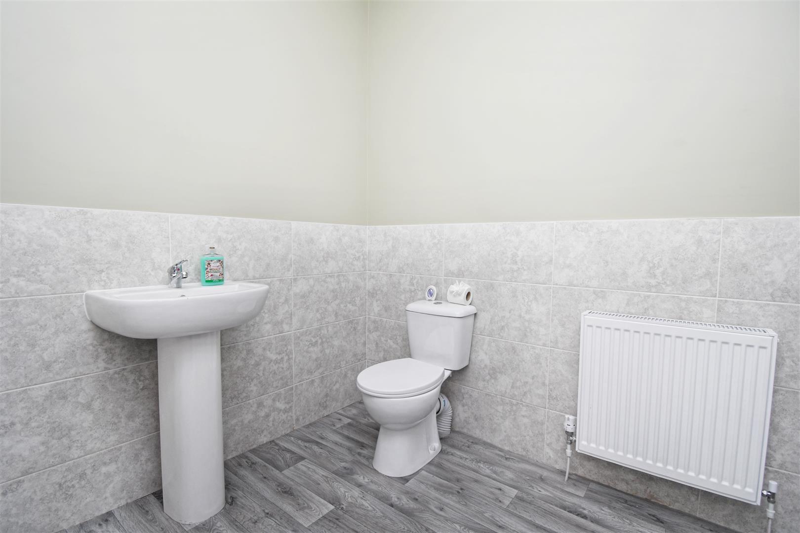 1 bed house share to rent in Renshaw Street, Burnley  - Property Image 11