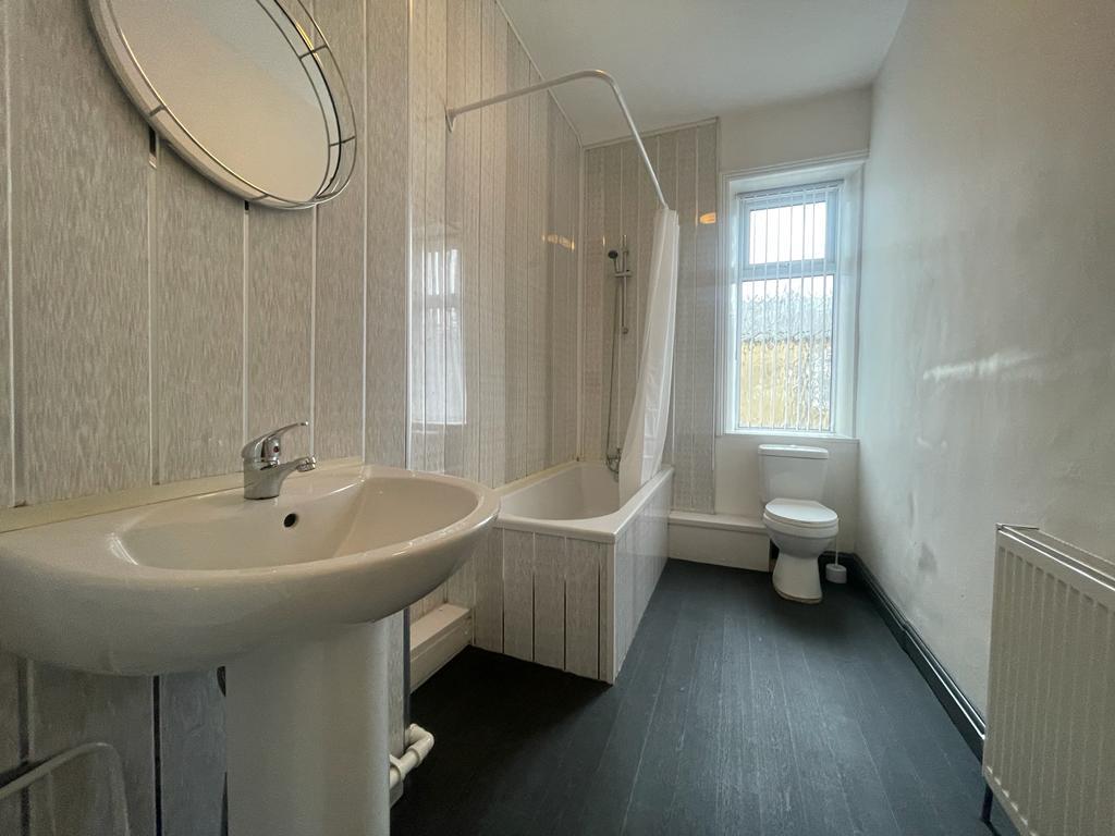 2 bed terraced house for sale in Albert Street, Burnley  - Property Image 4
