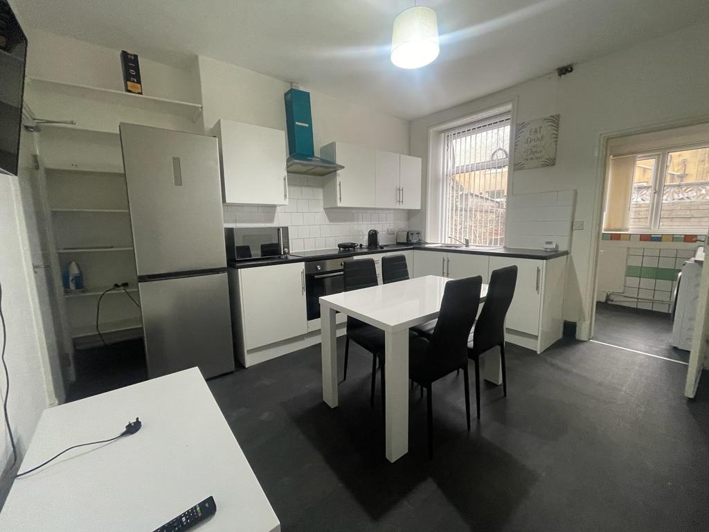 2 bed terraced house for sale in Albert Street, Burnley  - Property Image 7