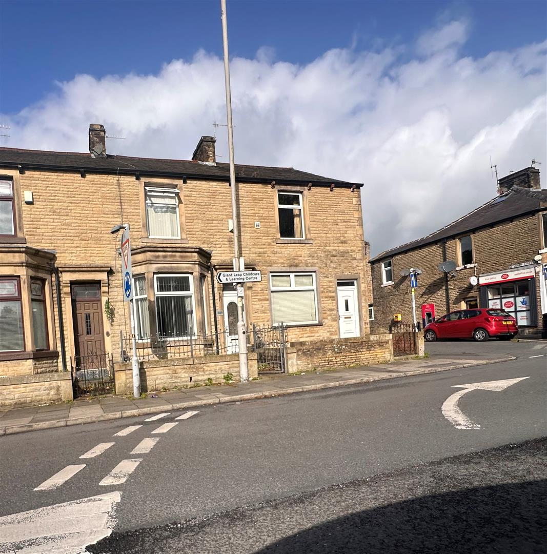 4 bed terraced house for sale in Coal Clough Lane, Burnley  - Property Image 1