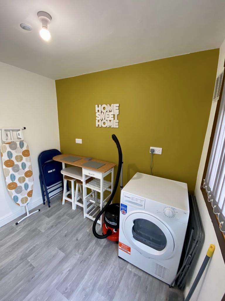 1 bed house share to rent in St. Matthew Street, Burnley  - Property Image 13