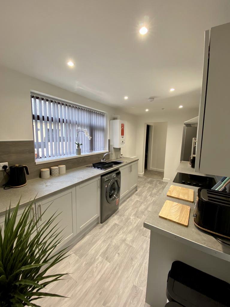 1 bed house share to rent in St. Matthew Street, Burnley  - Property Image 10