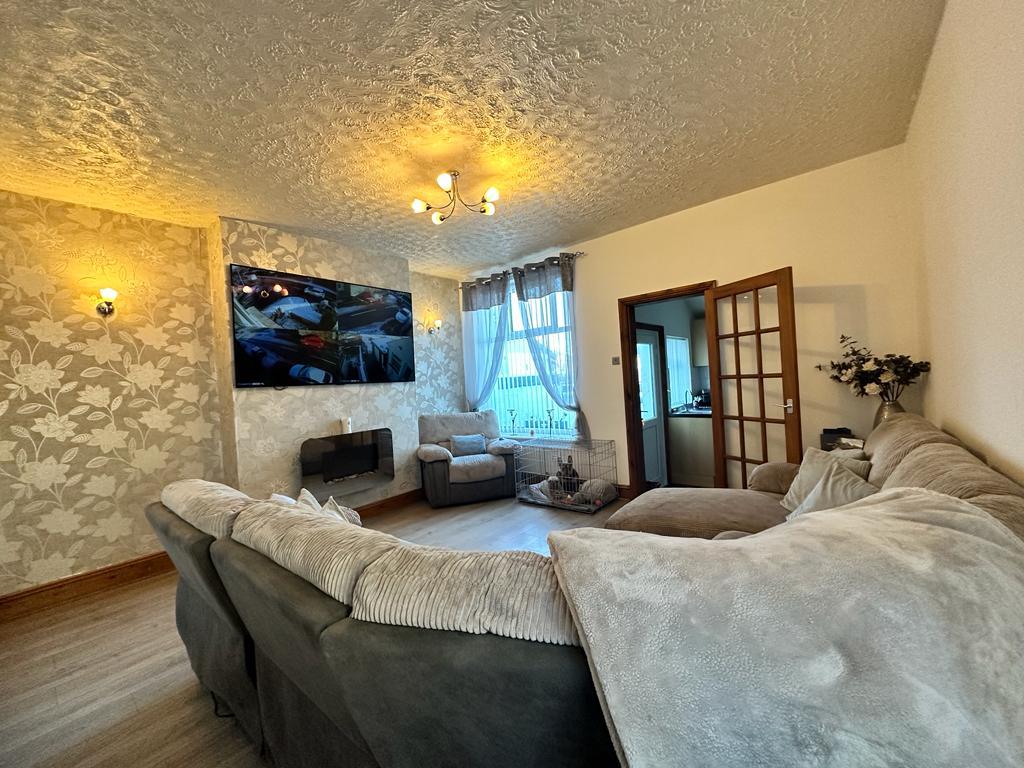 3 bed end of terrace house for sale in Coal Clough Lane, Burnley  - Property Image 7