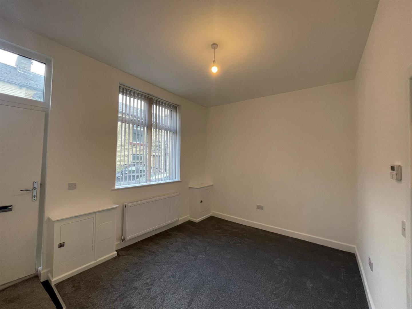 2 bed terraced house to rent in Grange Street, Burnley 1