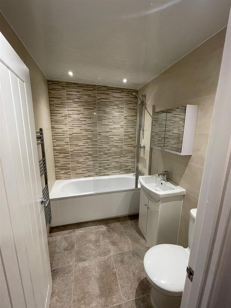 2 bed terraced house to rent in Grange Street, Burnley 9