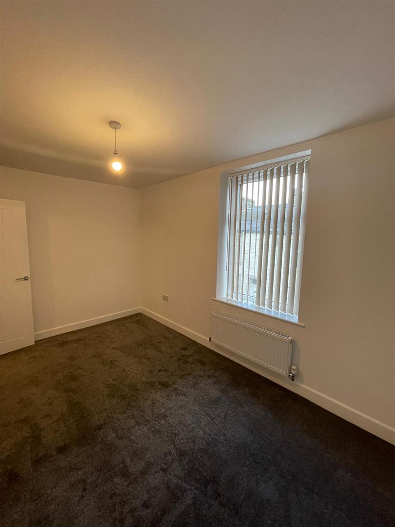 2 bed terraced house to rent in Grange Street, Burnley 7