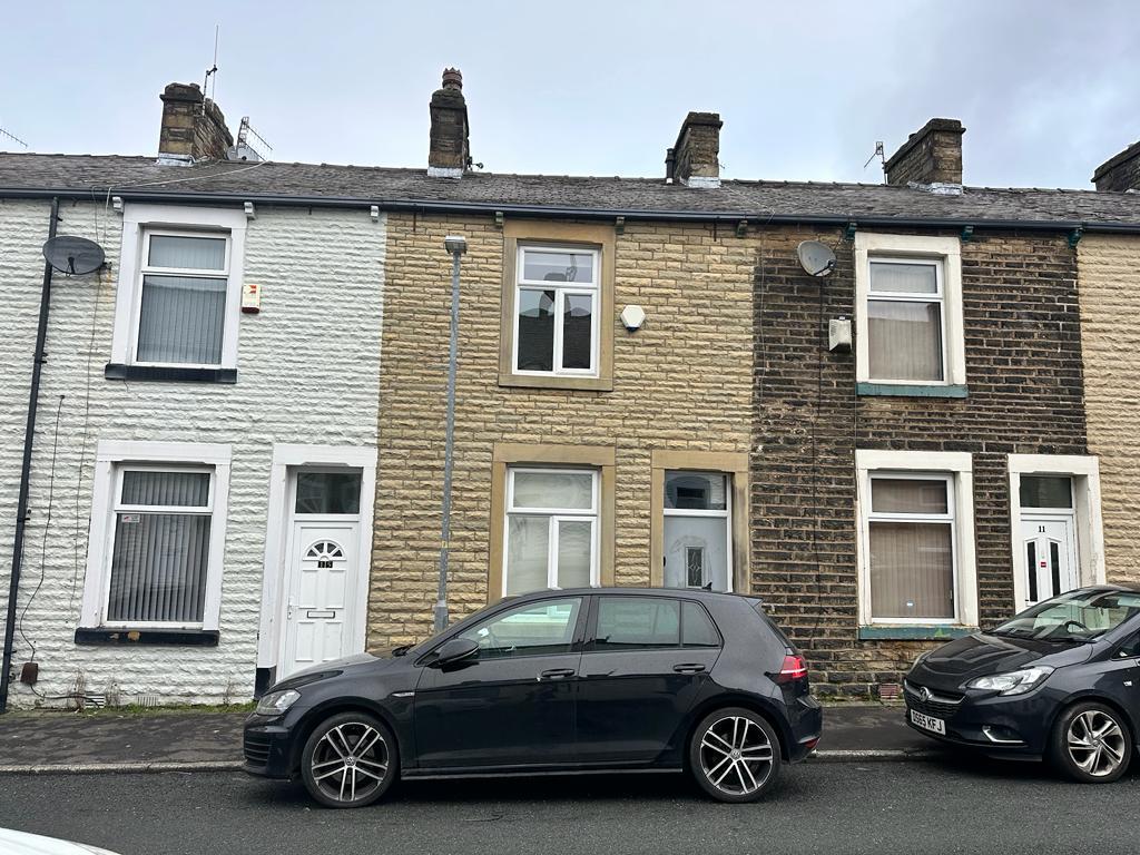 3 bed terraced house for sale in Richmond Street, Burnley - Property Image 1