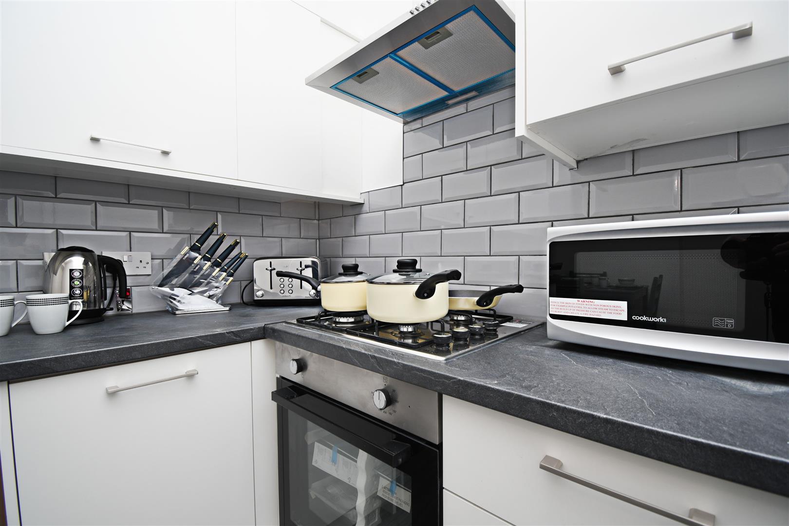 1 bed house share to rent in Queensberry Road, Burnley 3