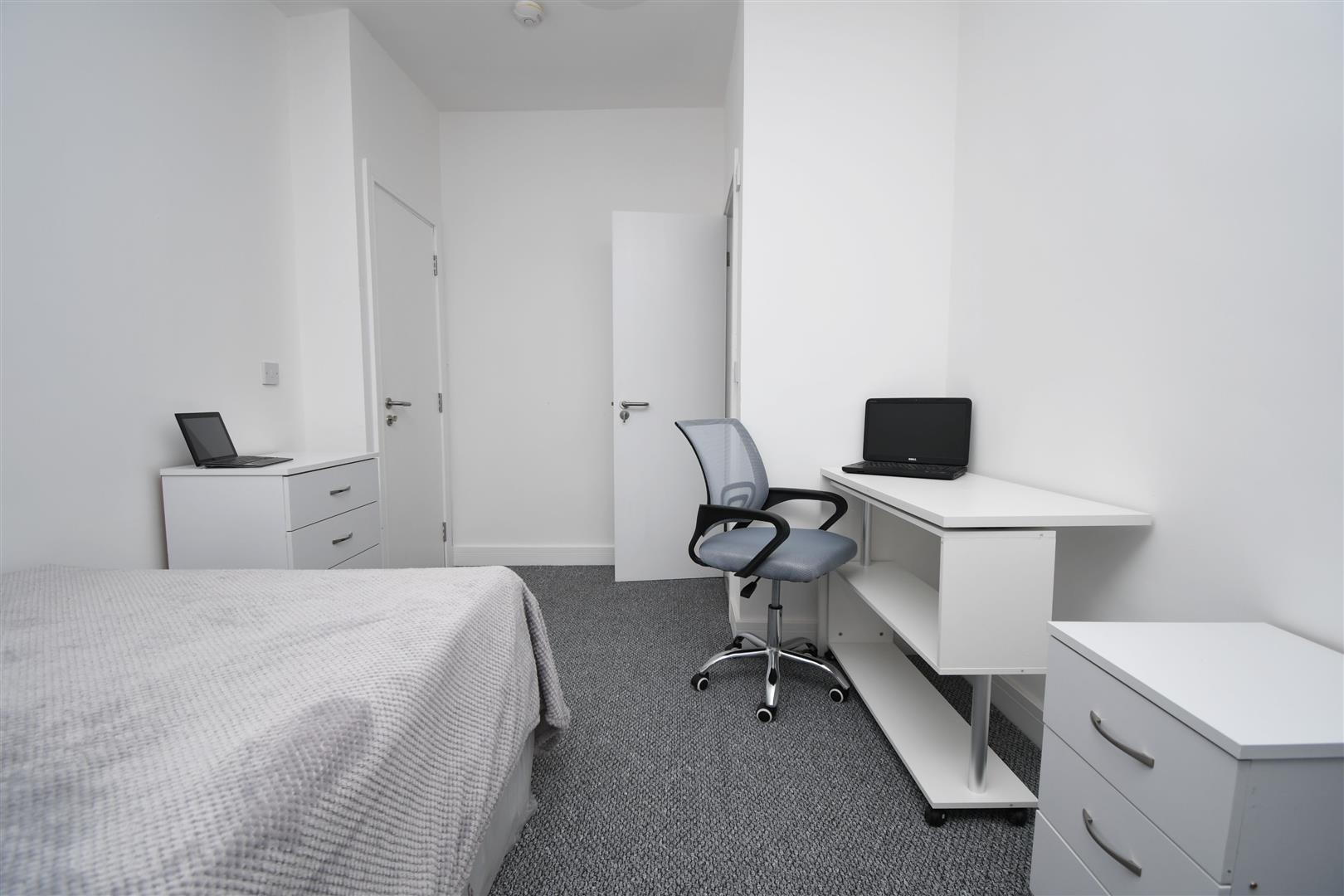 1 bed house share to rent in Queensberry Road, Burnley 2