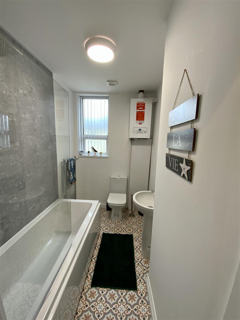 1 bed house share to rent in Briercliffe Road, Burnley 7