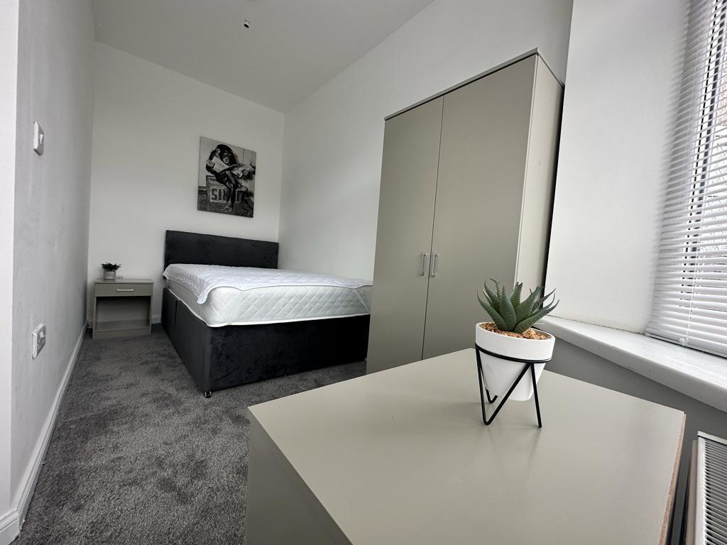 1 bed house share to rent in Brunshaw Road, Burnley, BB10