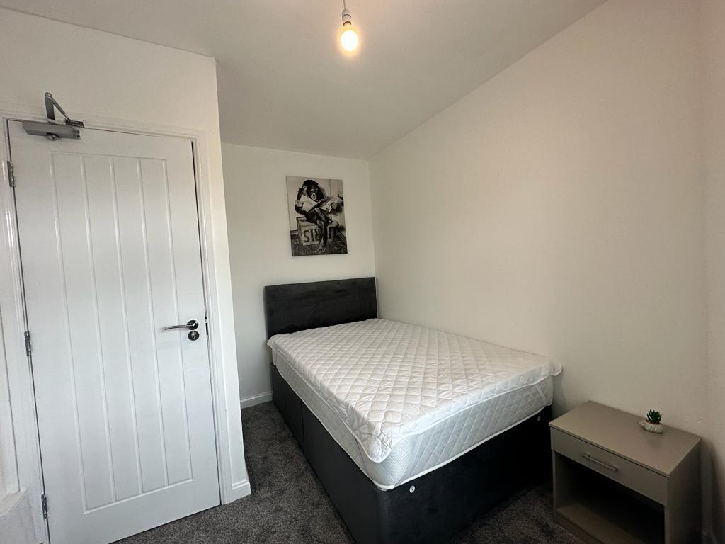 1 bed house share to rent in Brunshaw Road, Burnley  - Property Image 1