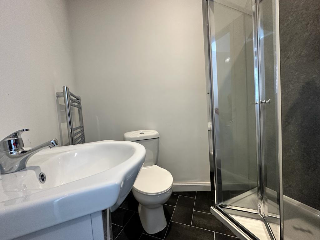 1 bed house share to rent in Brunshaw Road, Burnley 6