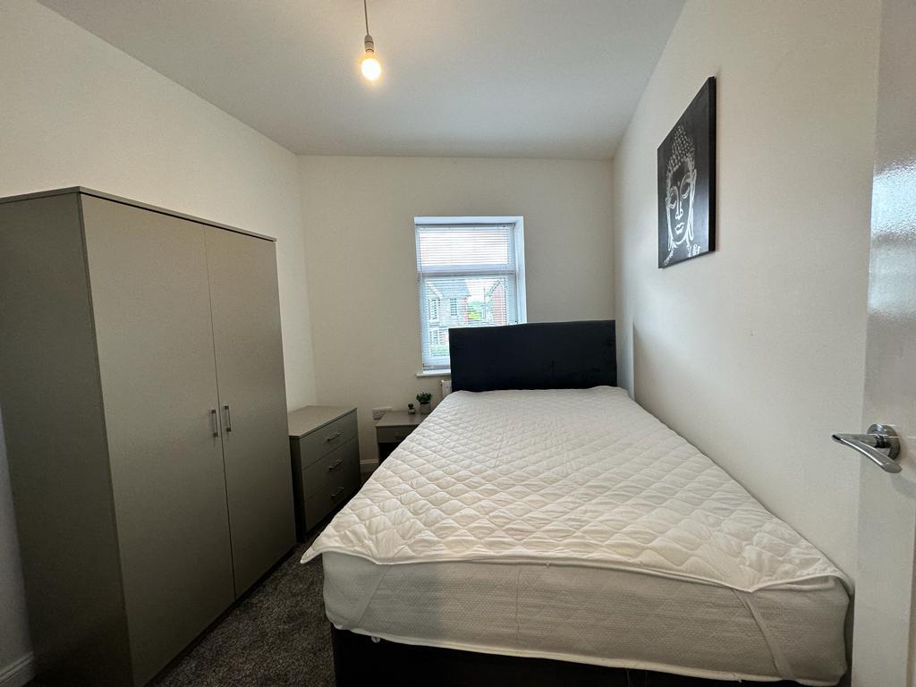 1 bed house share to rent in Brunshaw Road, Burnley  - Property Image 1