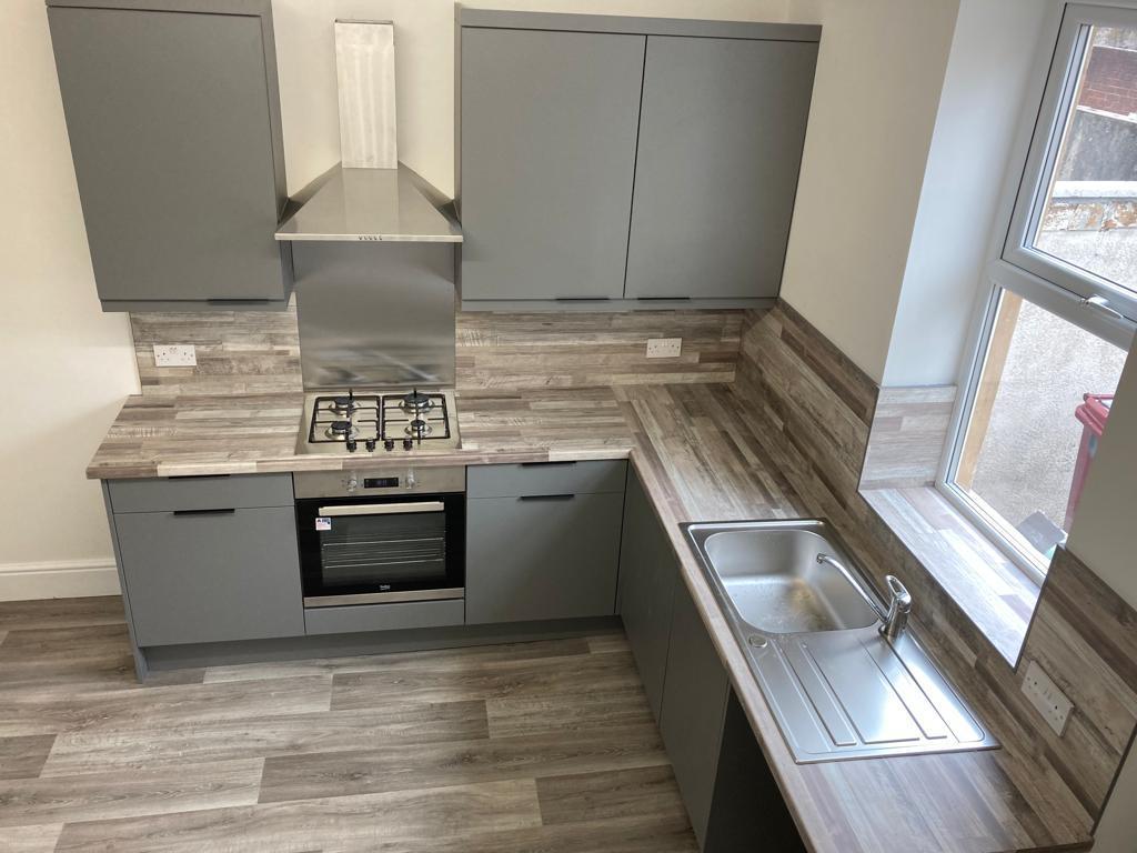 2 bed end of terrace house to rent in Grange Street, Burnley 3