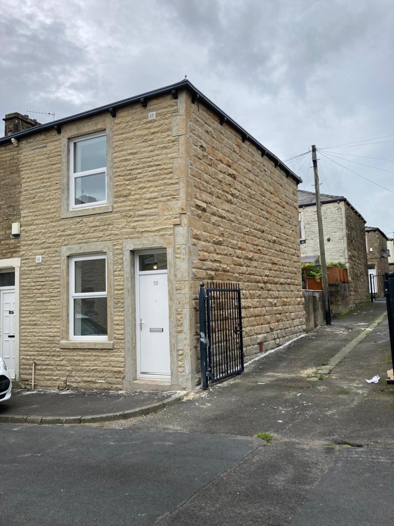 2 bed end of terrace house to rent in Grange Street, Burnley, BB11