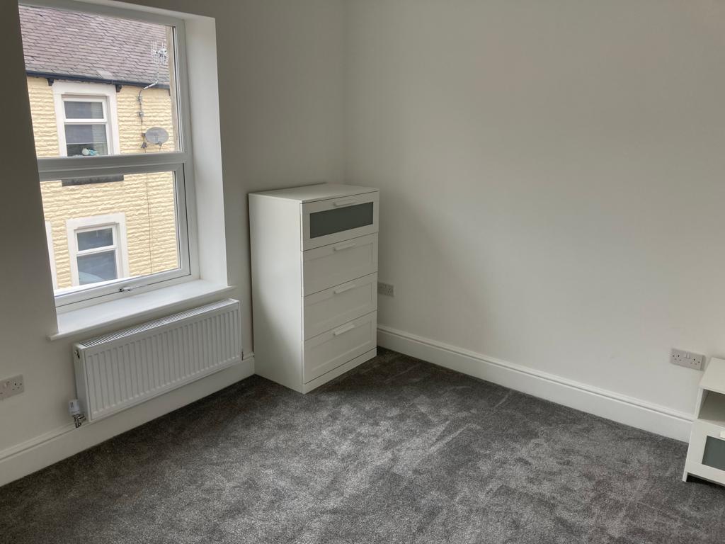 2 bed end of terrace house to rent in Grange Street, Burnley 5