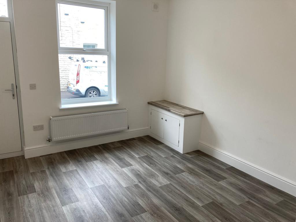 2 bed end of terrace house to rent in Grange Street, Burnley 2