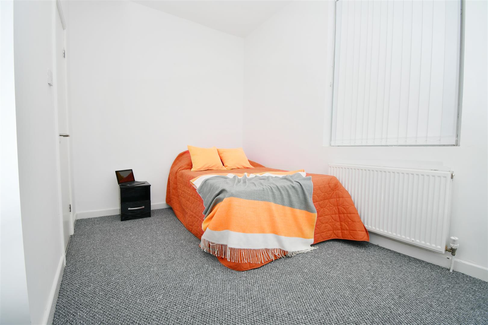 4 bed terraced house for sale in Berry Street, Burnley  - Property Image 3