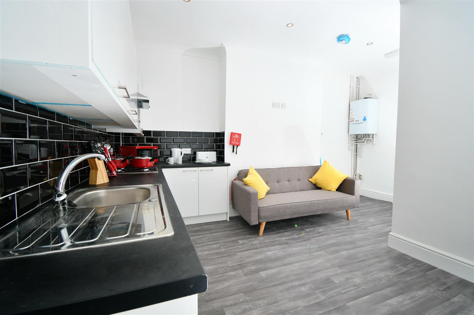4 bed terraced house for sale in Berry Street, Burnley  - Property Image 7