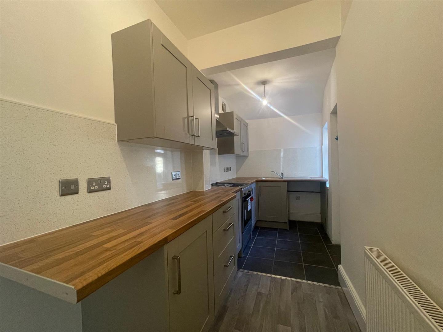 2 bed terraced house to rent in Scarlett Street, Burnley  - Property Image 3
