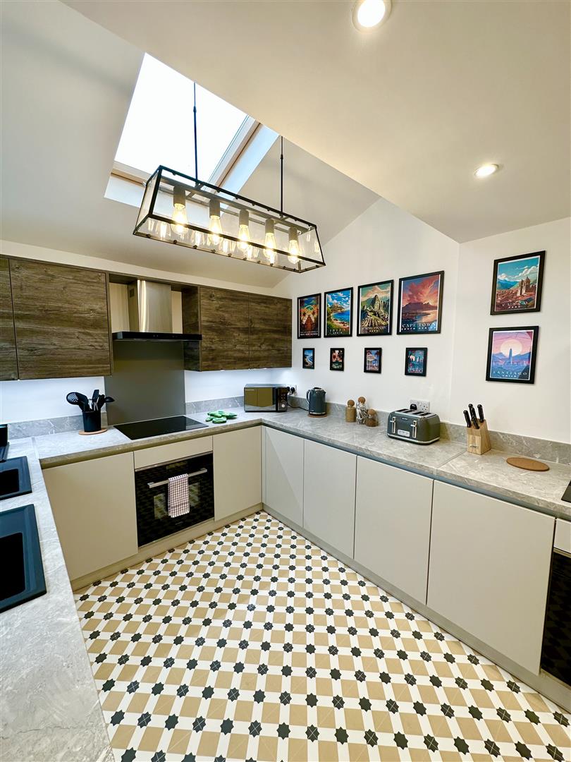 1 bed house share to rent in Bank Parade, Burnley 10