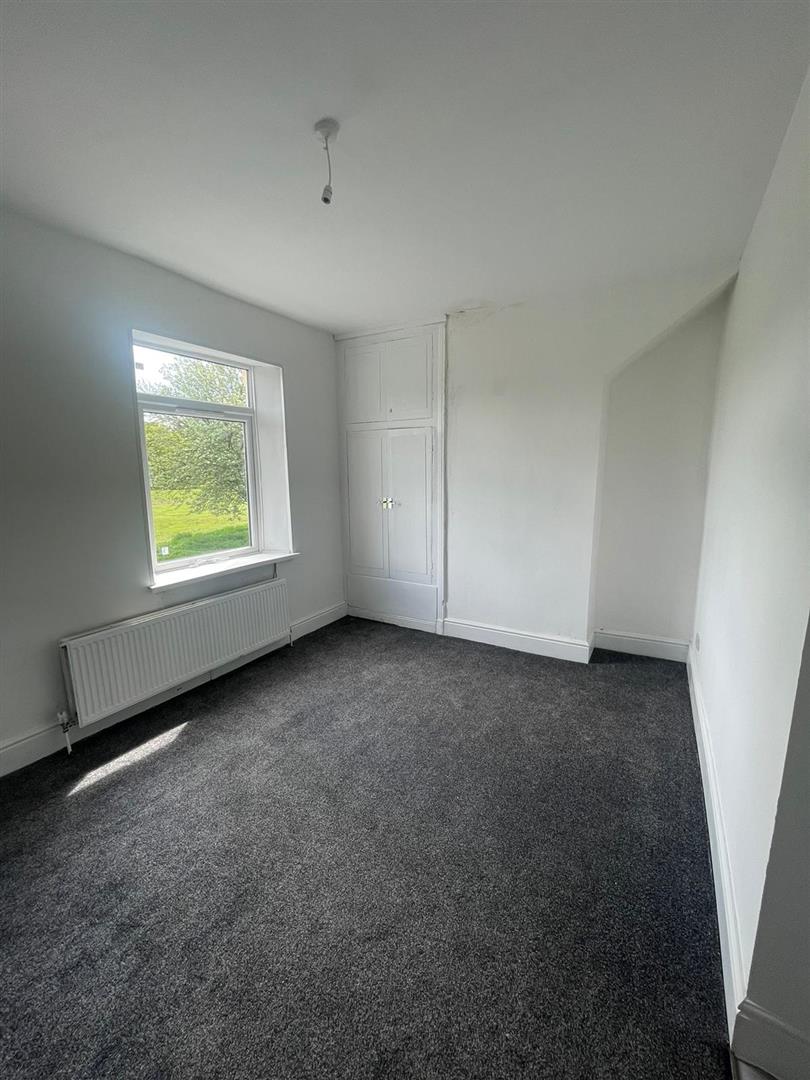 2 bed block of apartments for sale in Thursfield Road, Burnley  - Property Image 5