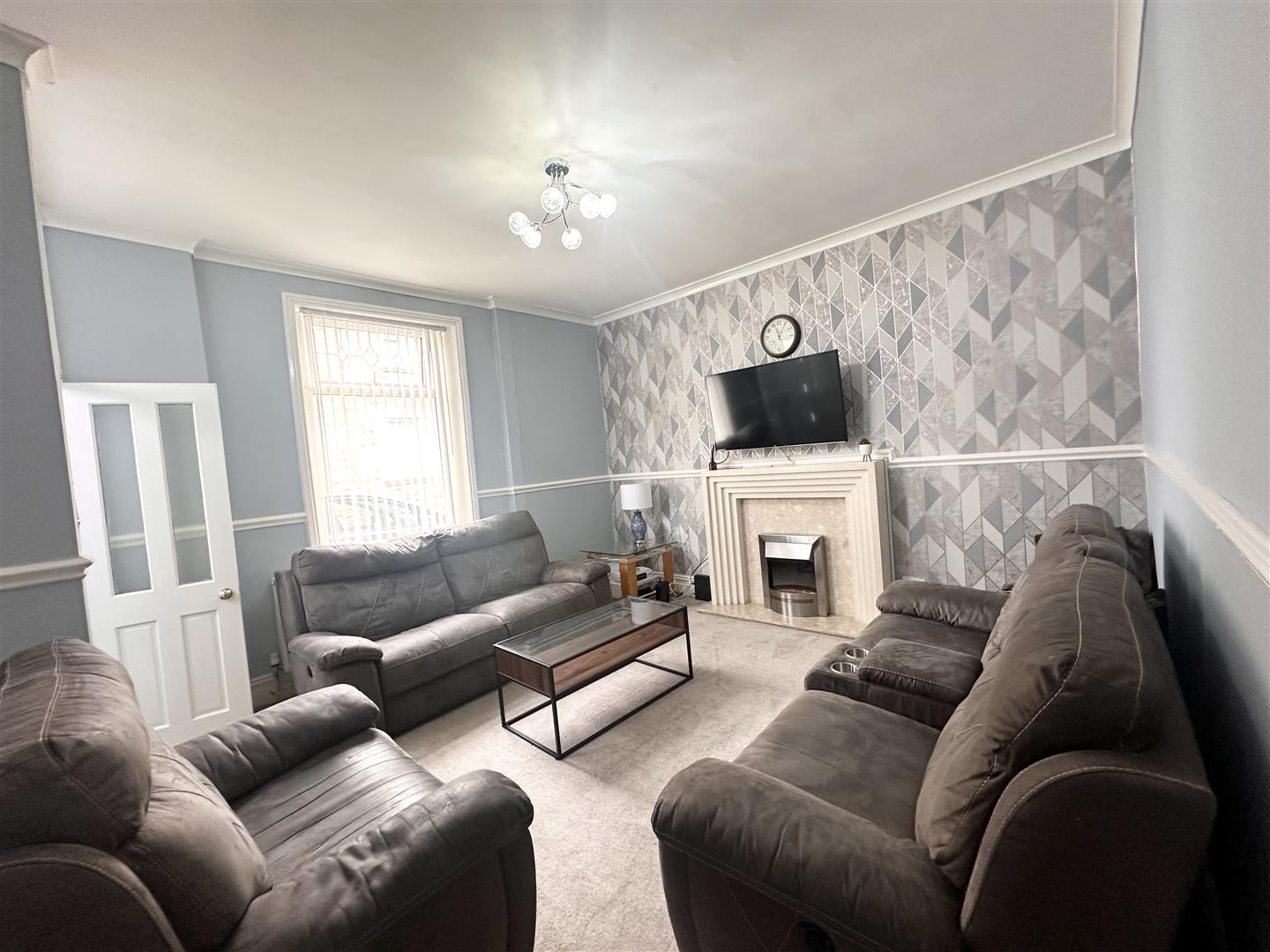 4 bed end of terrace house for sale in Elm Street, Burnley  - Property Image 3