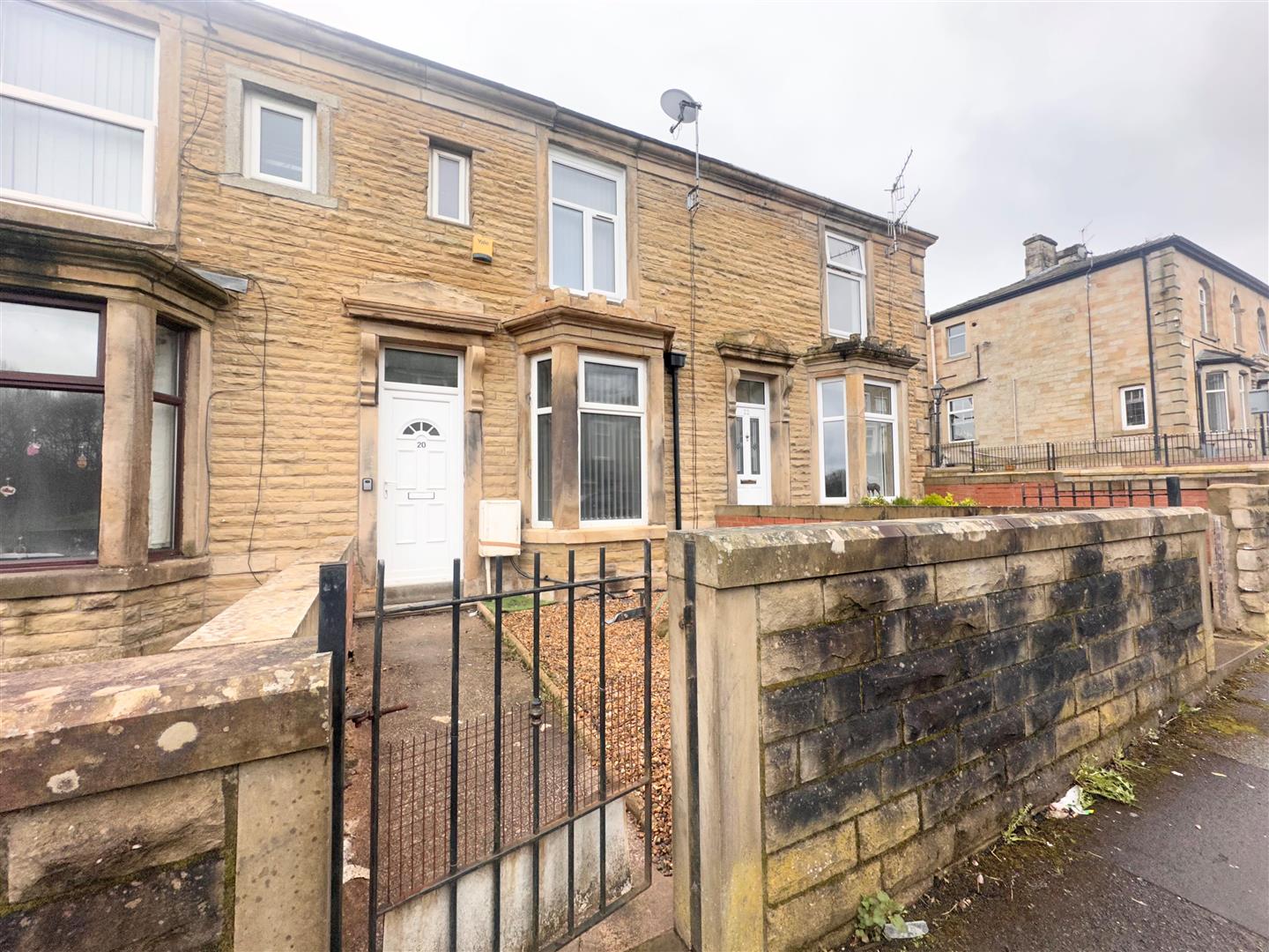 3 bed terraced house to rent in Accrington Road, Burnley  - Property Image 1