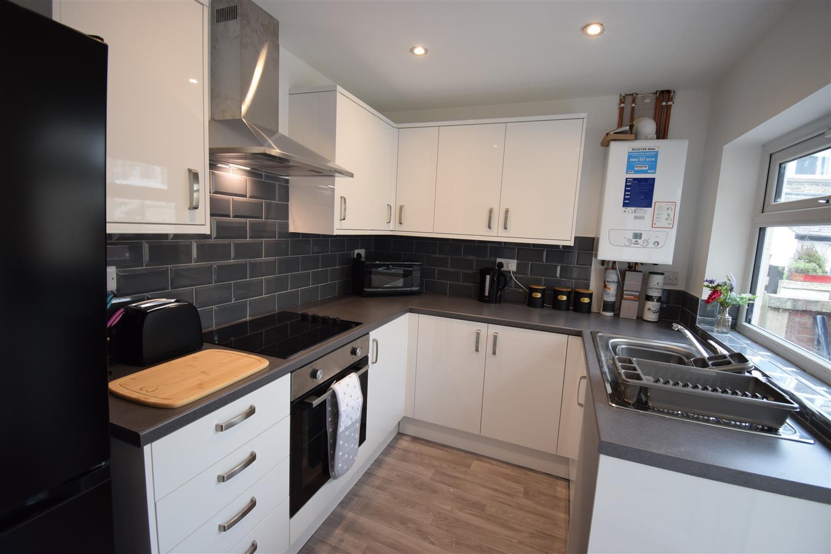 4 bed terraced house for sale in Prestwich Street, Burnley  - Property Image 3