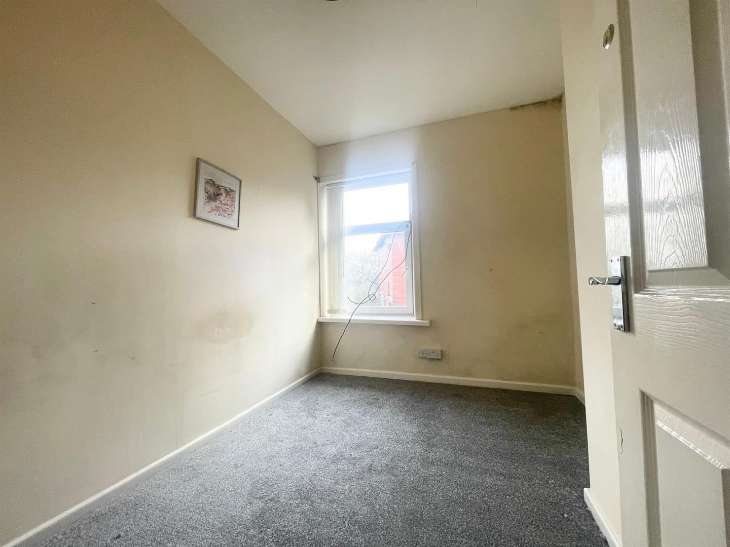 4 bed end of terrace house for sale in Cog Lane, Burnley 5