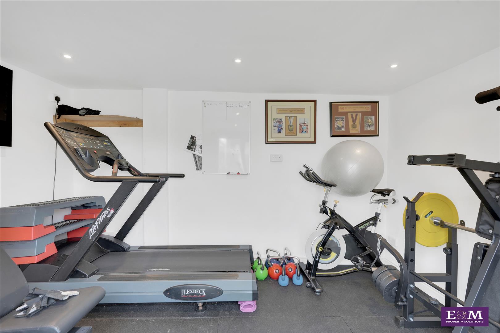 3 bed semi-detached house for sale in Kings Drive, Padiham  - Property Image 31