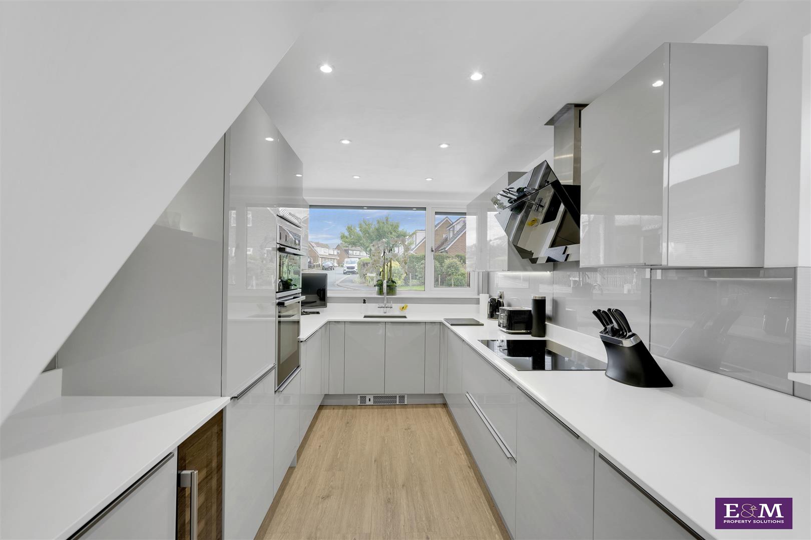 3 bed semi-detached house for sale in Kings Drive, Padiham  - Property Image 3