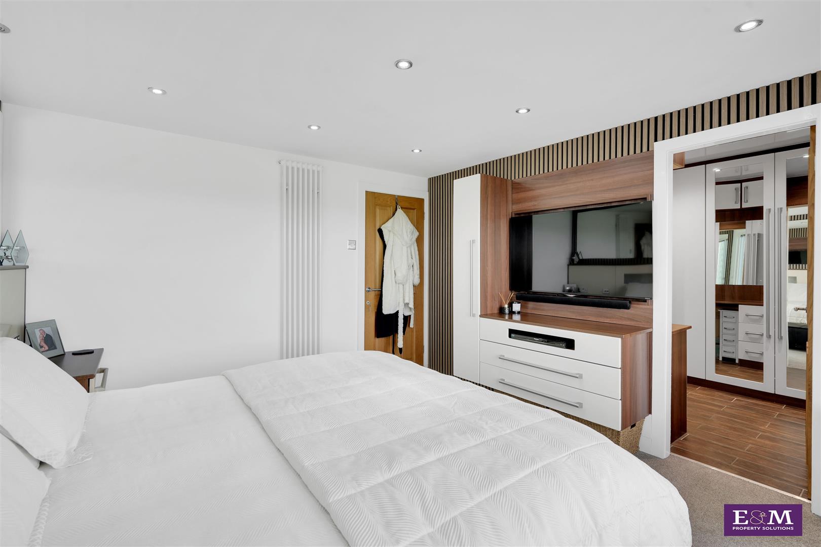 3 bed semi-detached house for sale in Kings Drive, Padiham  - Property Image 19