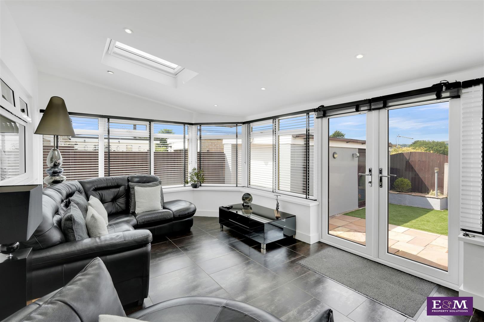 3 bed semi-detached house for sale in Kings Drive, Padiham  - Property Image 11
