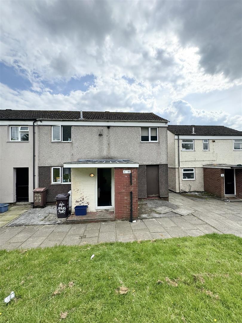 3 bed end of terrace house for sale in Aylesbury Walk, Burnley  - Property Image 1