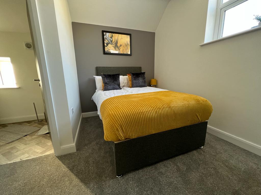 13 bed for sale in Church Street, Burnley 7