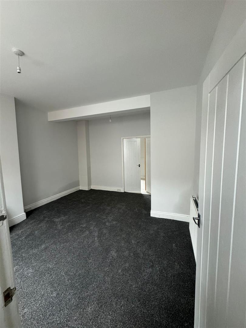 2 bed terraced house to rent in Harley Street, Burnley  - Property Image 4