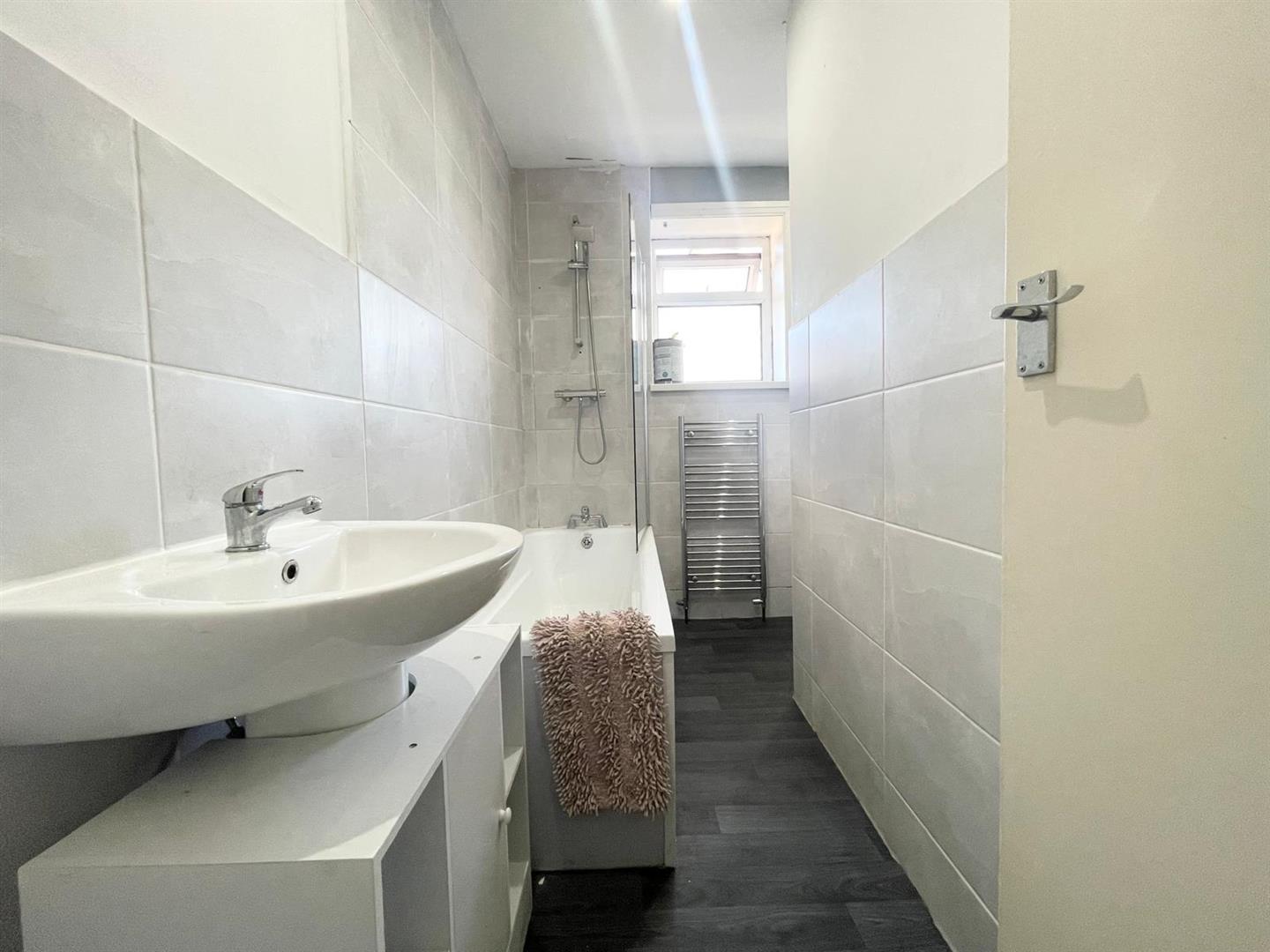 2 bed terraced house for sale in Townley Street, Briercliffe 7