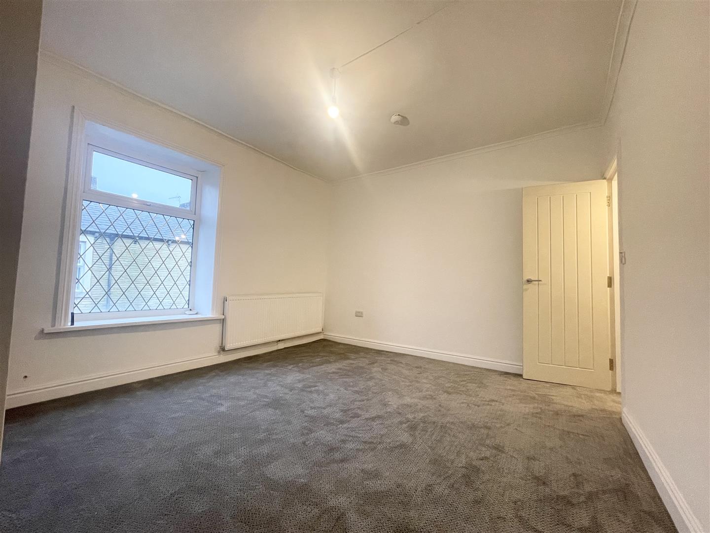 2 bed terraced house for sale in Clarence Street, Burnley  - Property Image 9